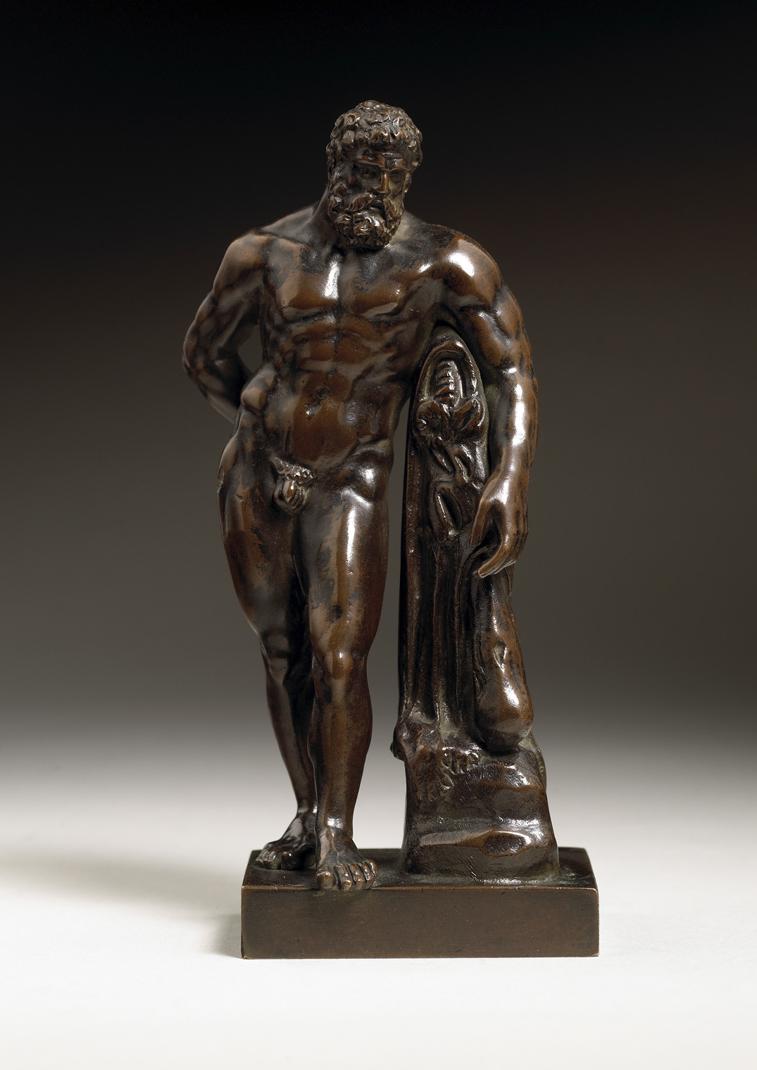 32. Farnese Hercules